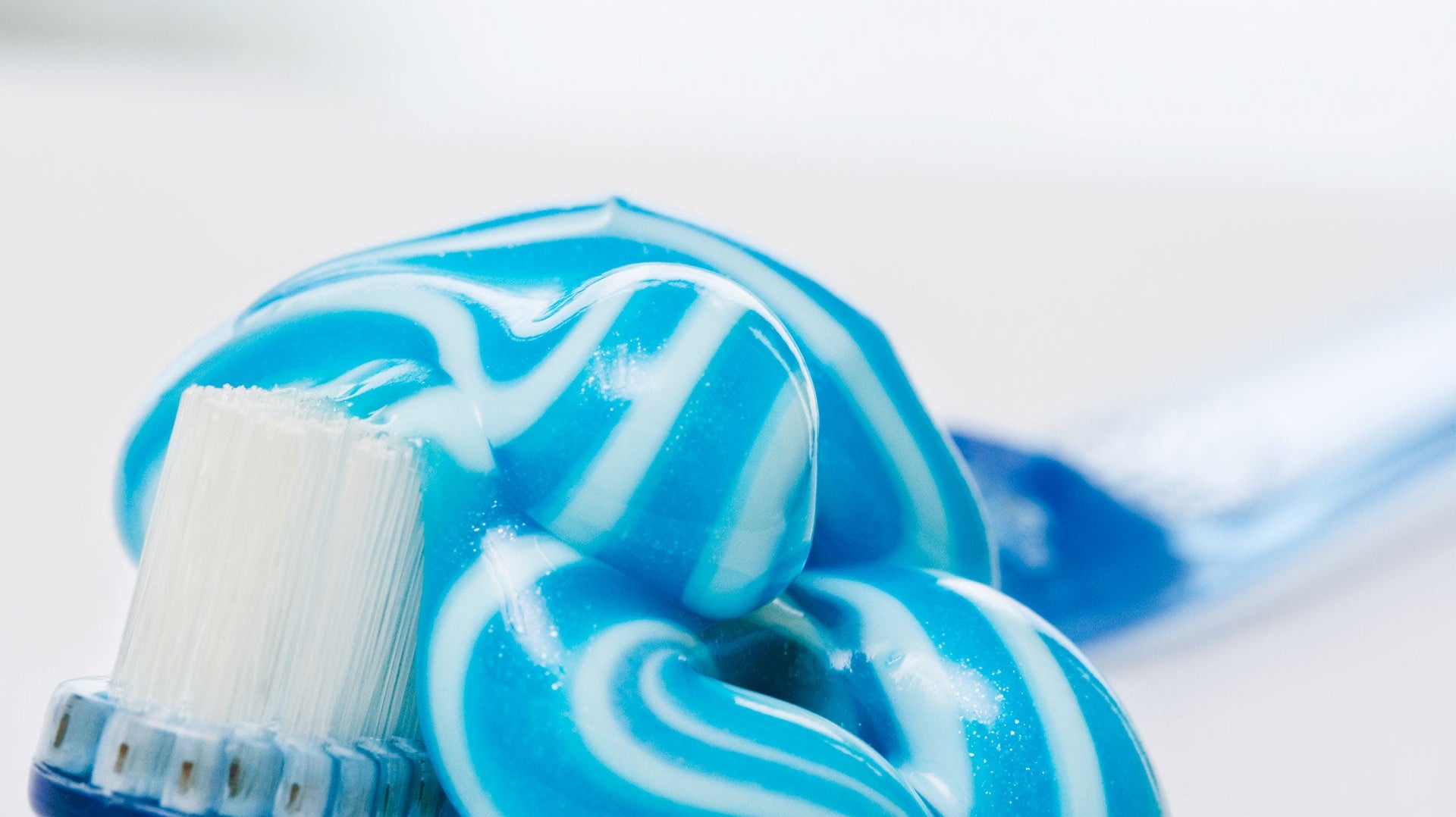 HOW CLEAN IS YOUR TOOTHPASTE?