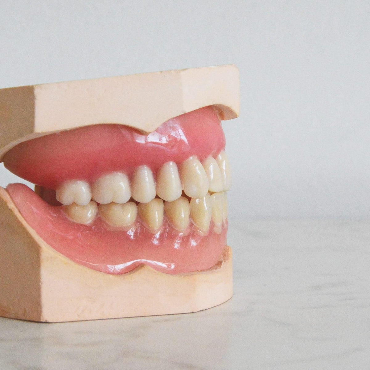 YELLOW TEETH: CAUSES, PREVENTION, AND MAINTENANCE - Smyle